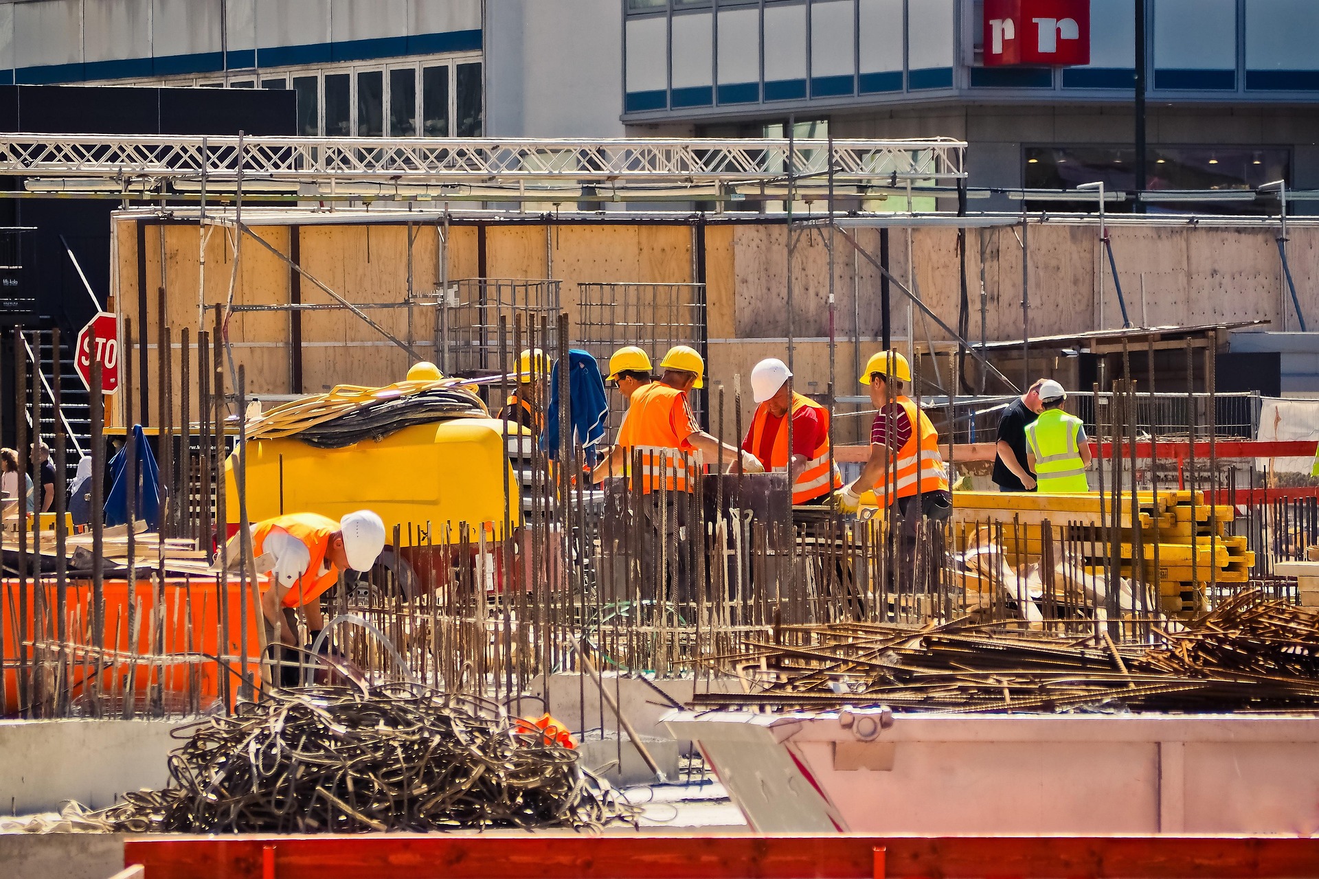 Hochtief-Aktie: Stabilität und Herausforderungen im Baugeschäft